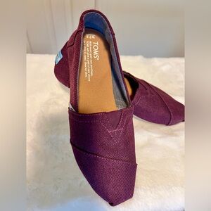 Women's TOMS 7.5